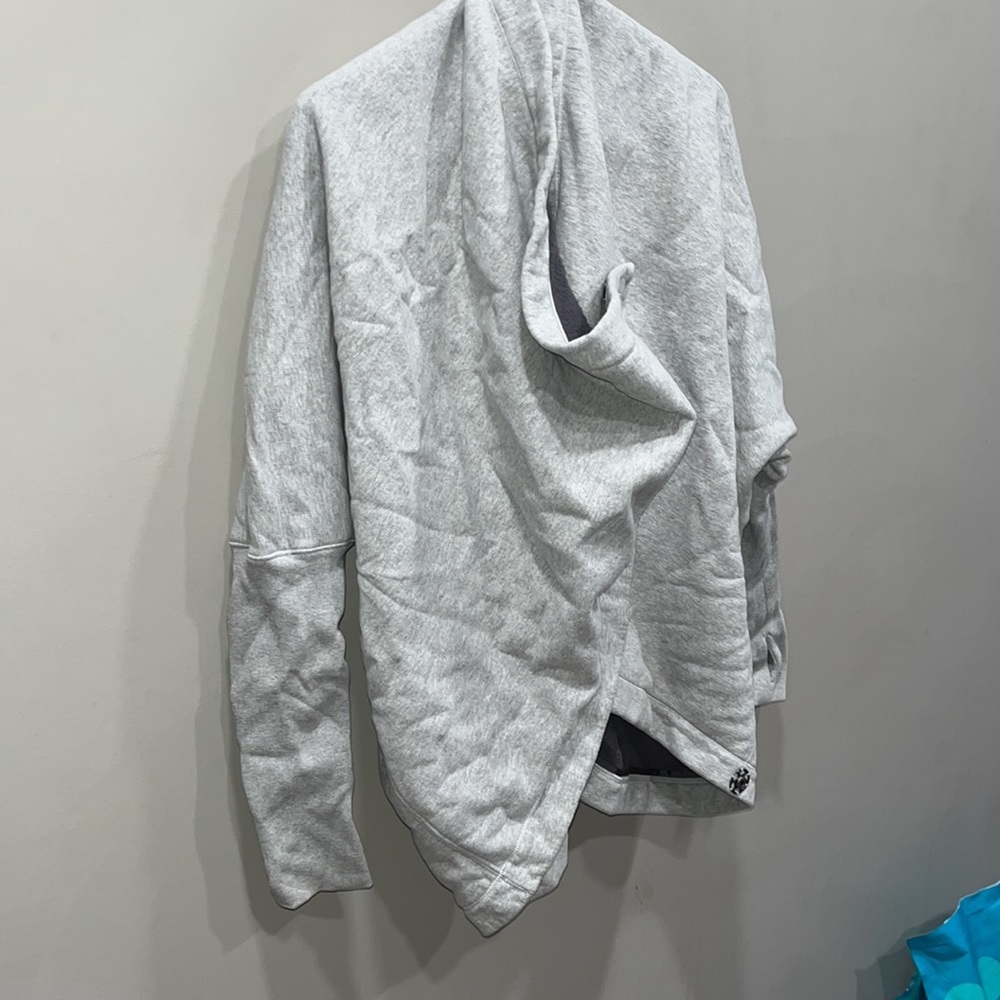 Lululemon savasana wrap sweater size 6 - Picture 4 of 8